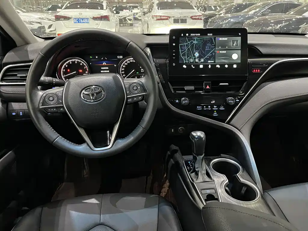 Toyota Camry — миниатюра 9