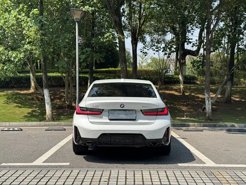 BMW 3 Series — миниатюра 8