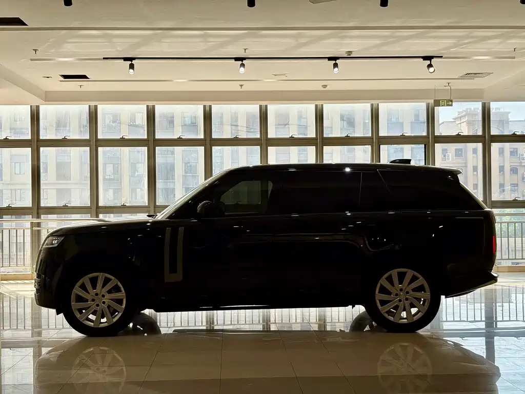 Land Rover Range Rover — миниатюра 4