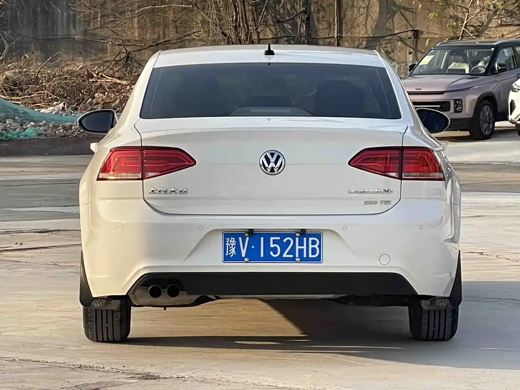 VOLKSWAGEN LINGDU