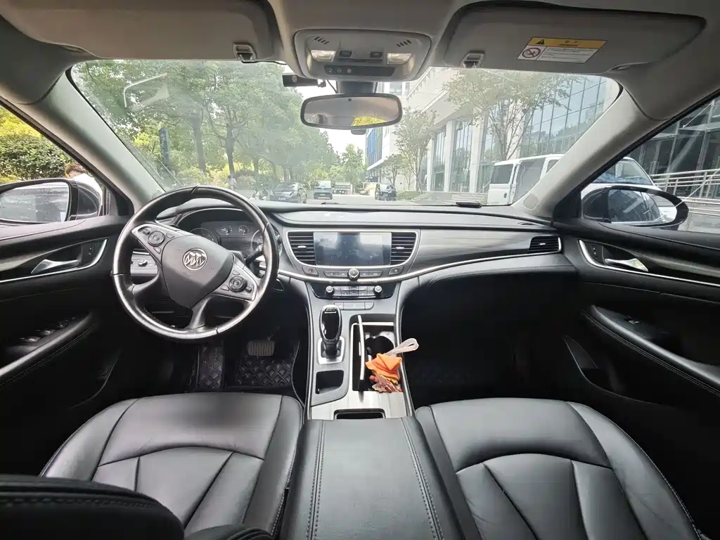 Buick LaCrosse — миниатюра 5