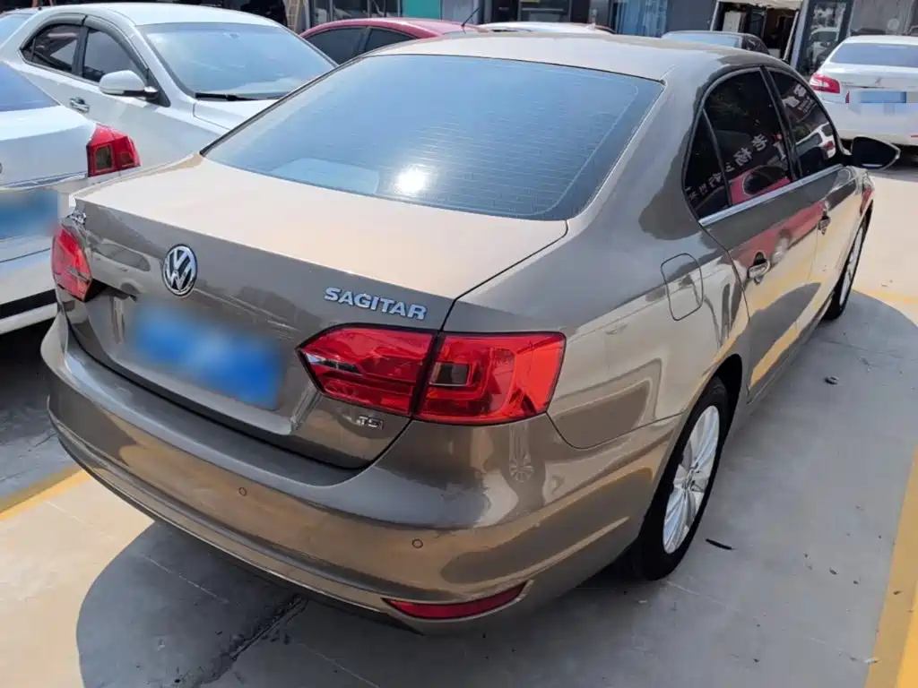 Volkswagen Sagitar — миниатюра 7