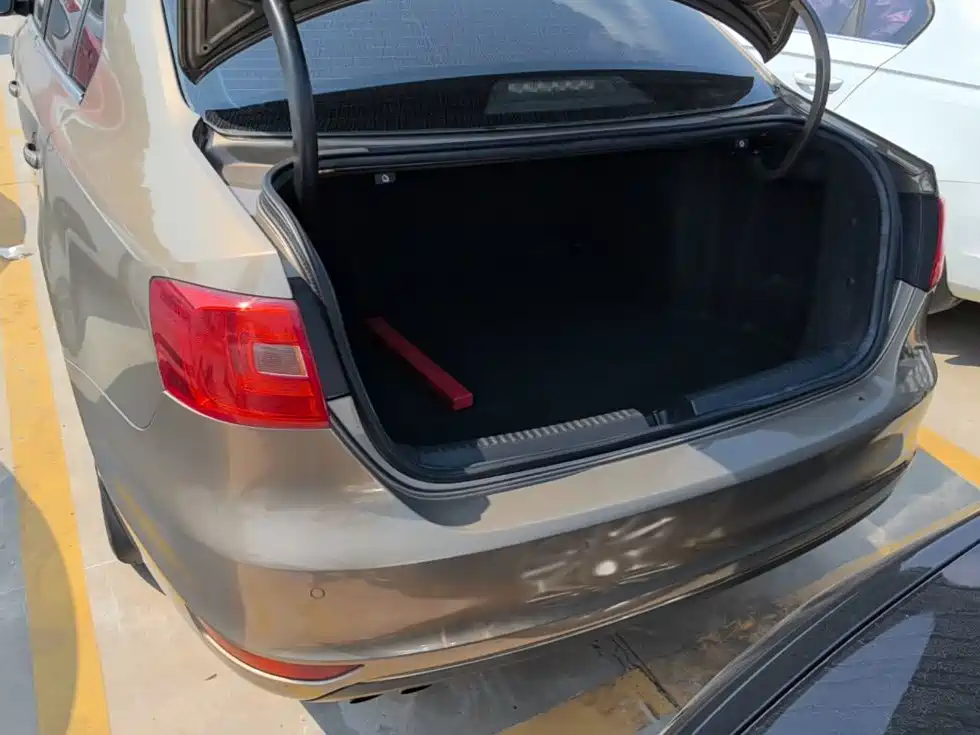Volkswagen Sagitar — миниатюра 19