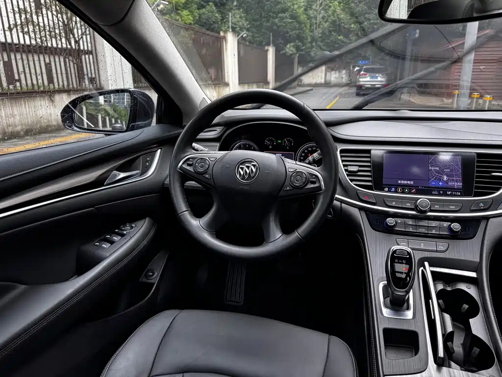 Buick LaCrosse — миниатюра 18