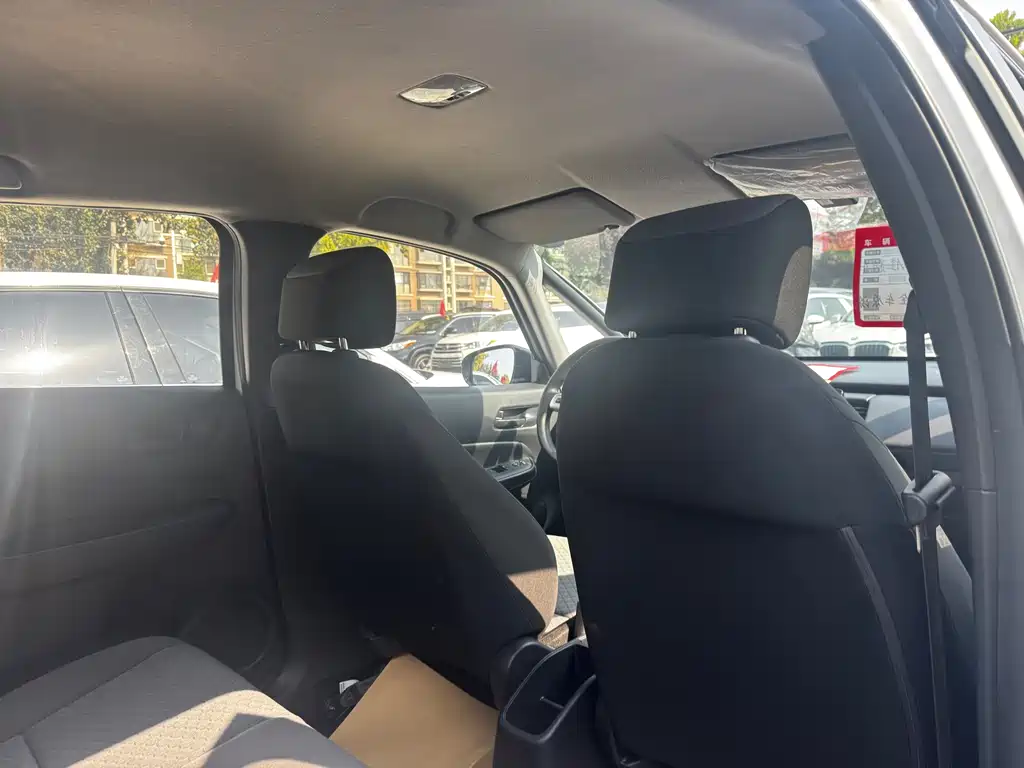 Honda Fit — миниатюра 7