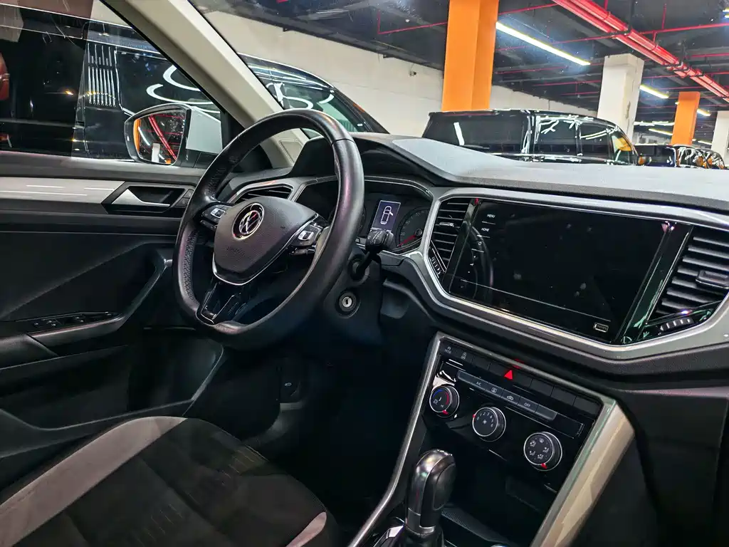 Volkswagen T-Roc — миниатюра 6
