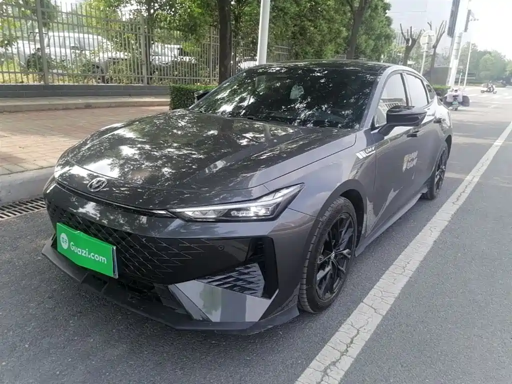 Changan UNI-V 2025