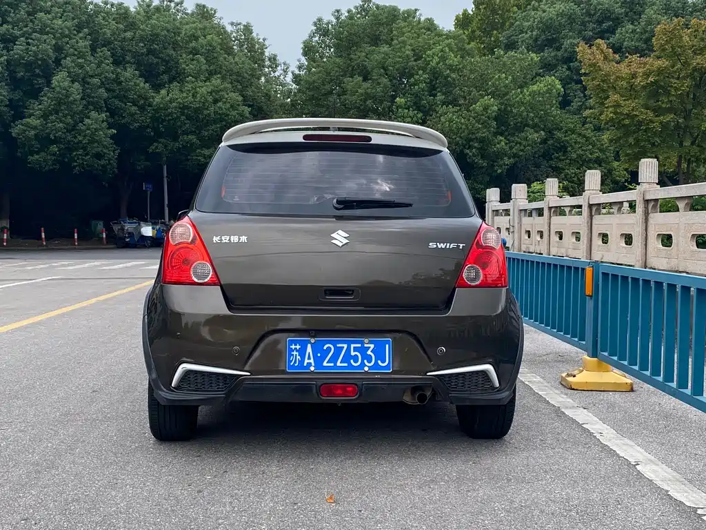 Suzuki Swift — миниатюра 4