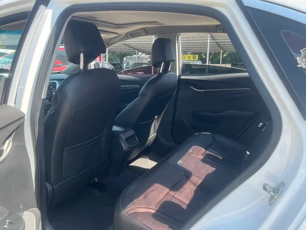 Buick Excelle — миниатюра 5