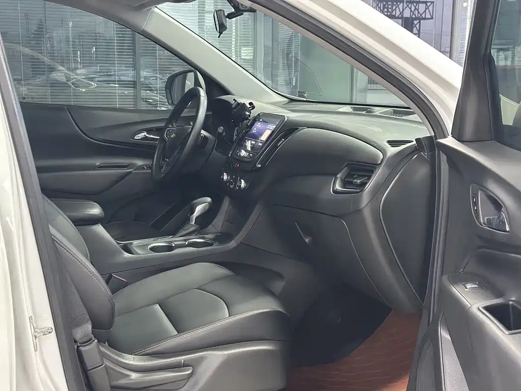 Chevrolet Equinox — миниатюра 5