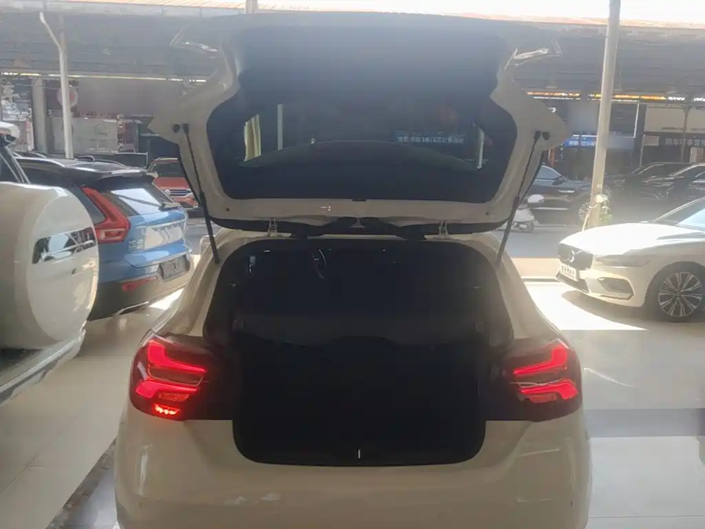 Mercedes-Benz A-Class (Import) — миниатюра 19