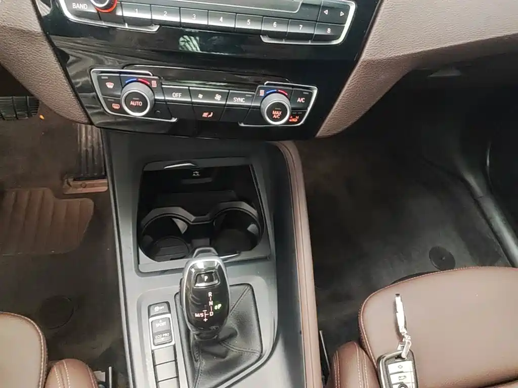 BMW X1 — миниатюра 14