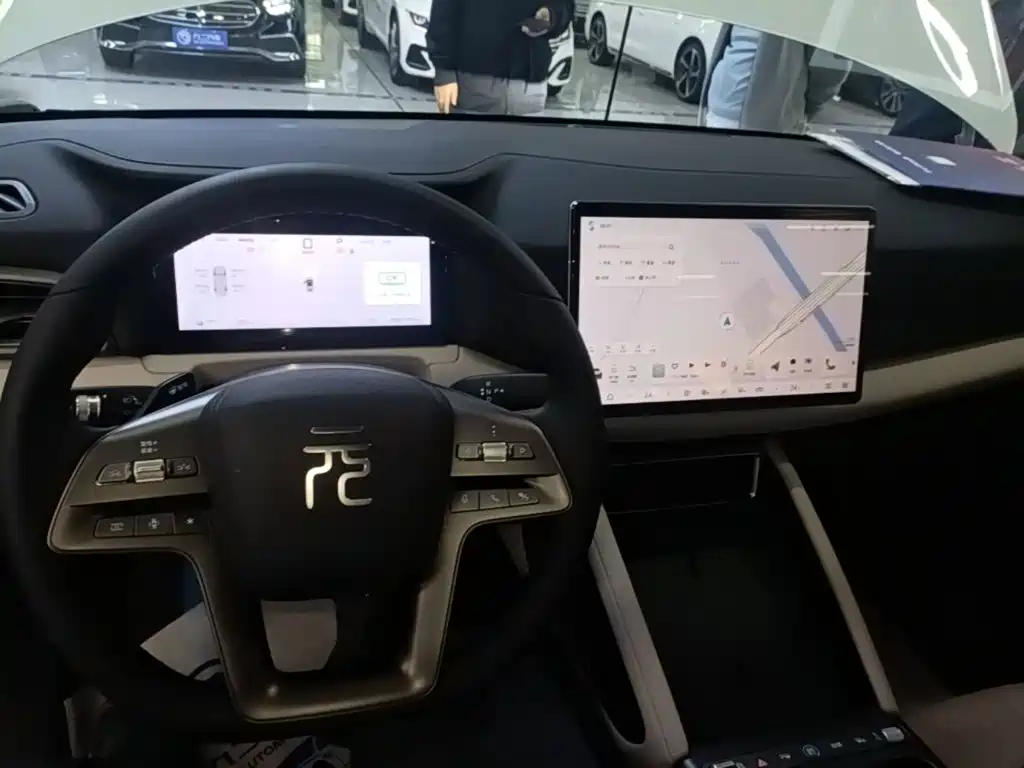 BYD Yuan UP — миниатюра 10
