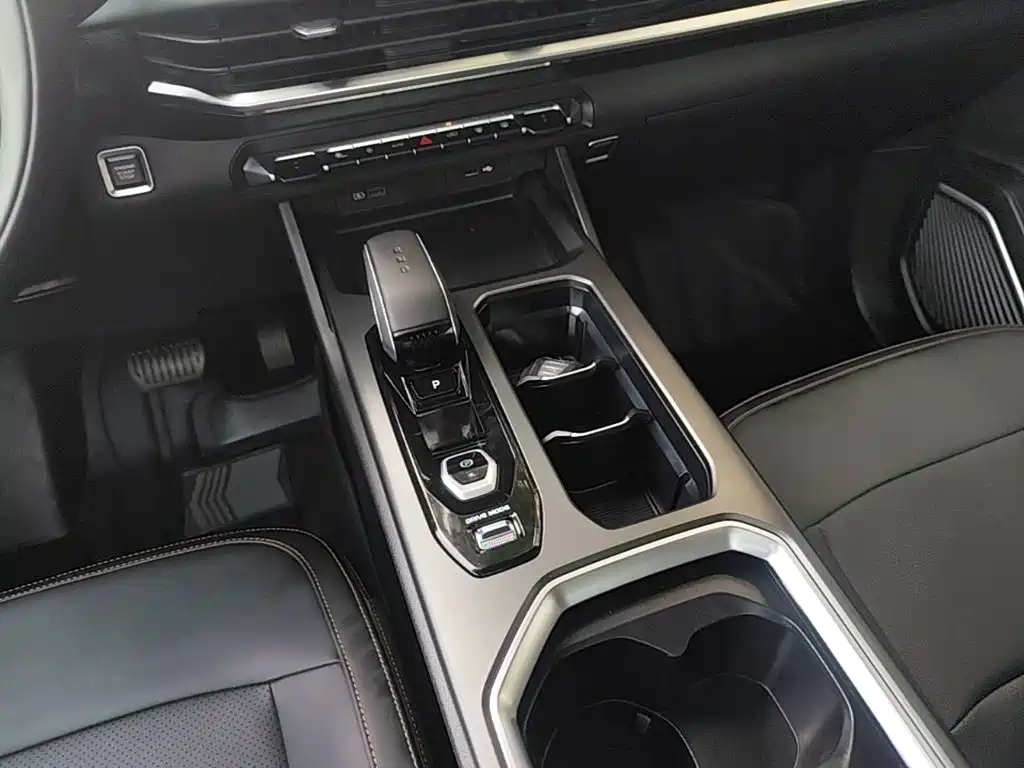 Geely Haoyue L — миниатюра 14