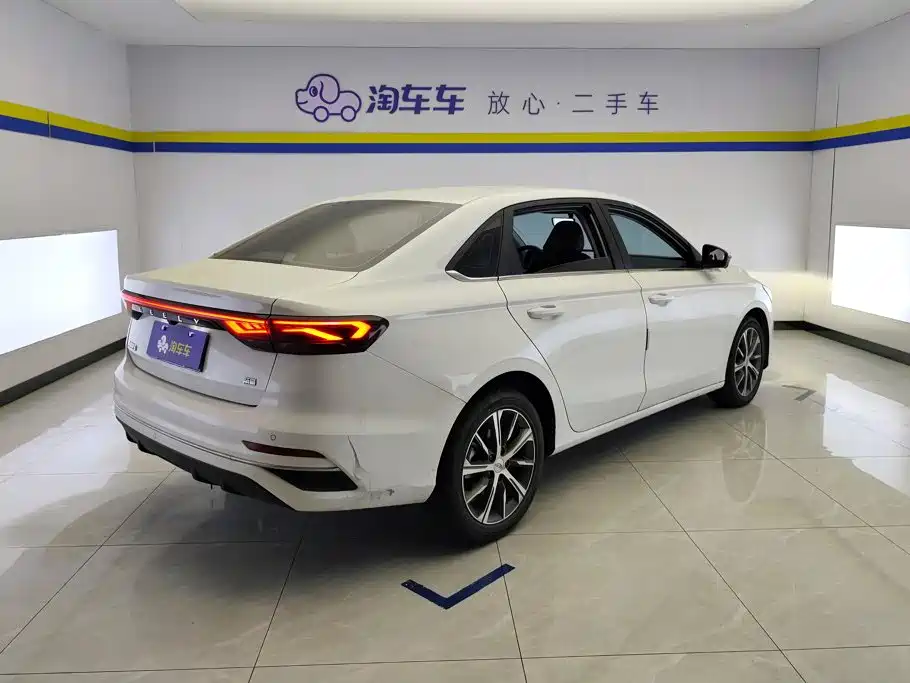 Geely Emgrand — миниатюра 3