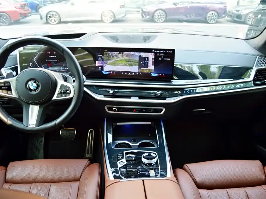 BMW X7 — миниатюра 12