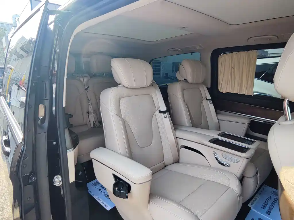 Mercedes-Benz V-Class — миниатюра 20