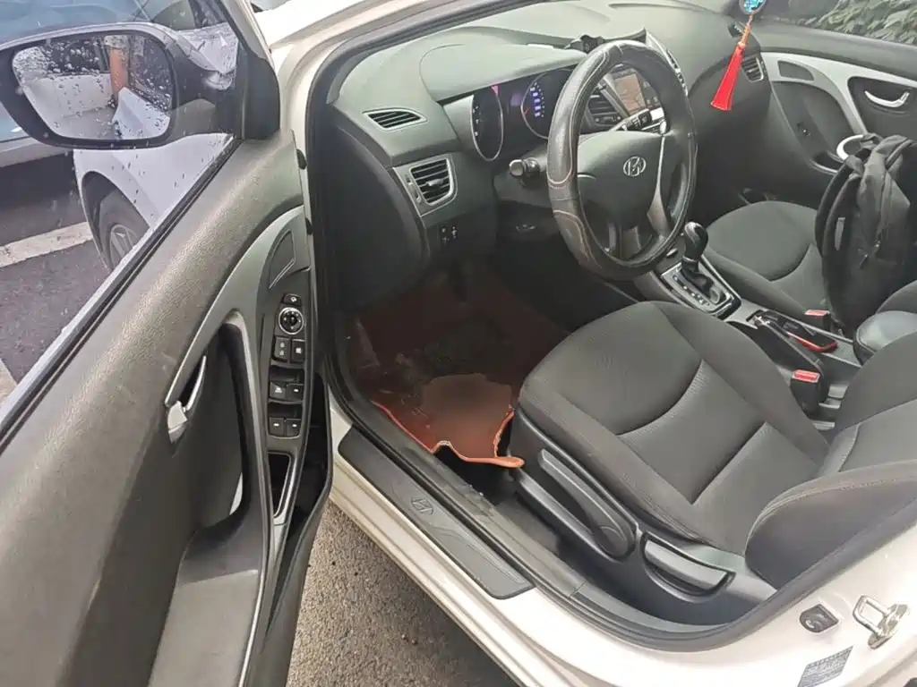 Hyundai Elantra Langdong — миниатюра 21