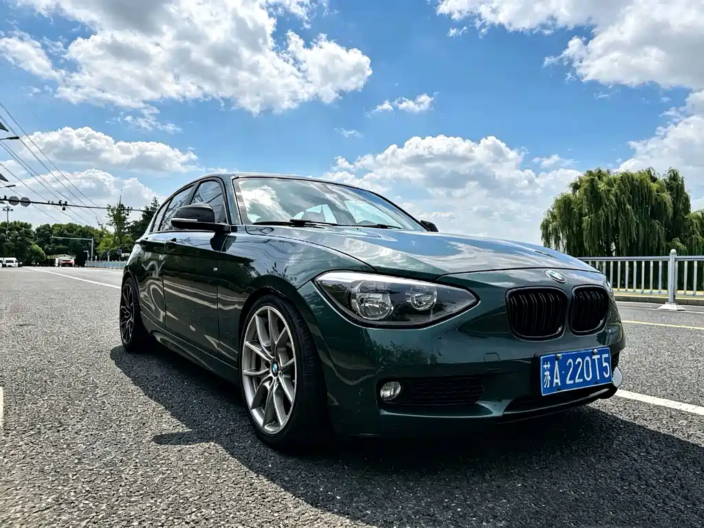BMW 1 Series (Import) — миниатюра 2