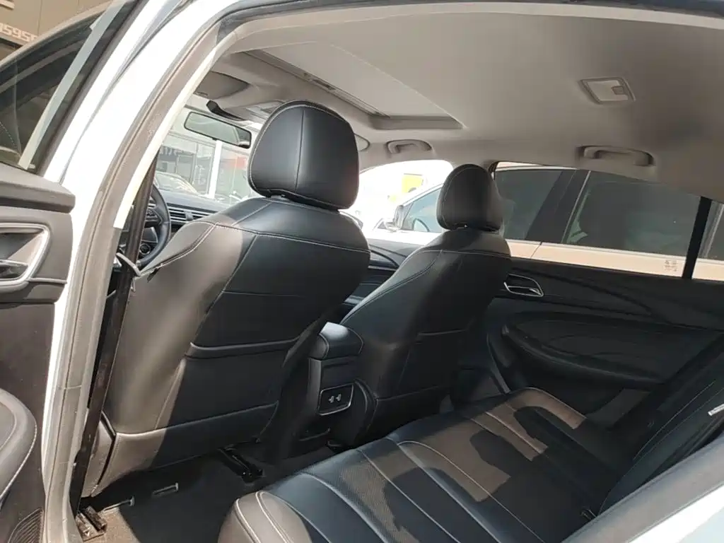 Roewe i5 — миниатюра 17