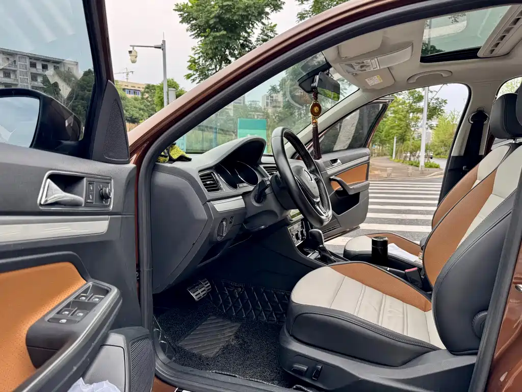 Volkswagen Cross Lavida — миниатюра 5