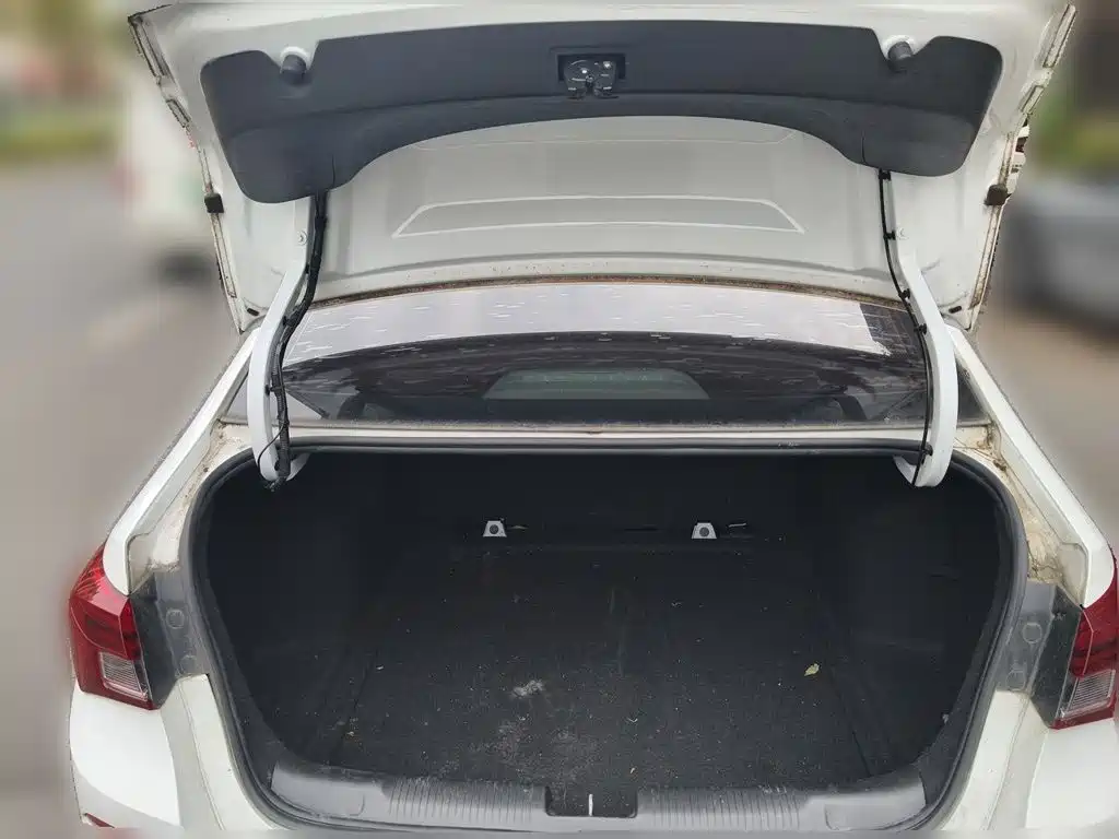 Buick Excelle — миниатюра 16