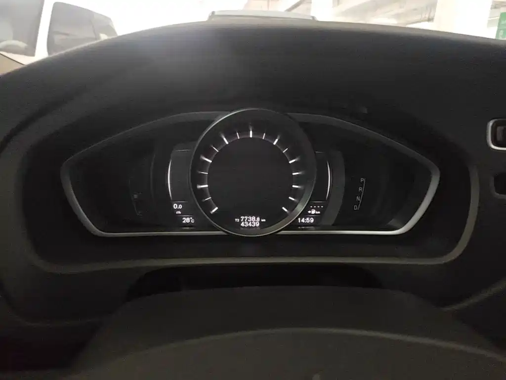 Volvo V40 — миниатюра 14