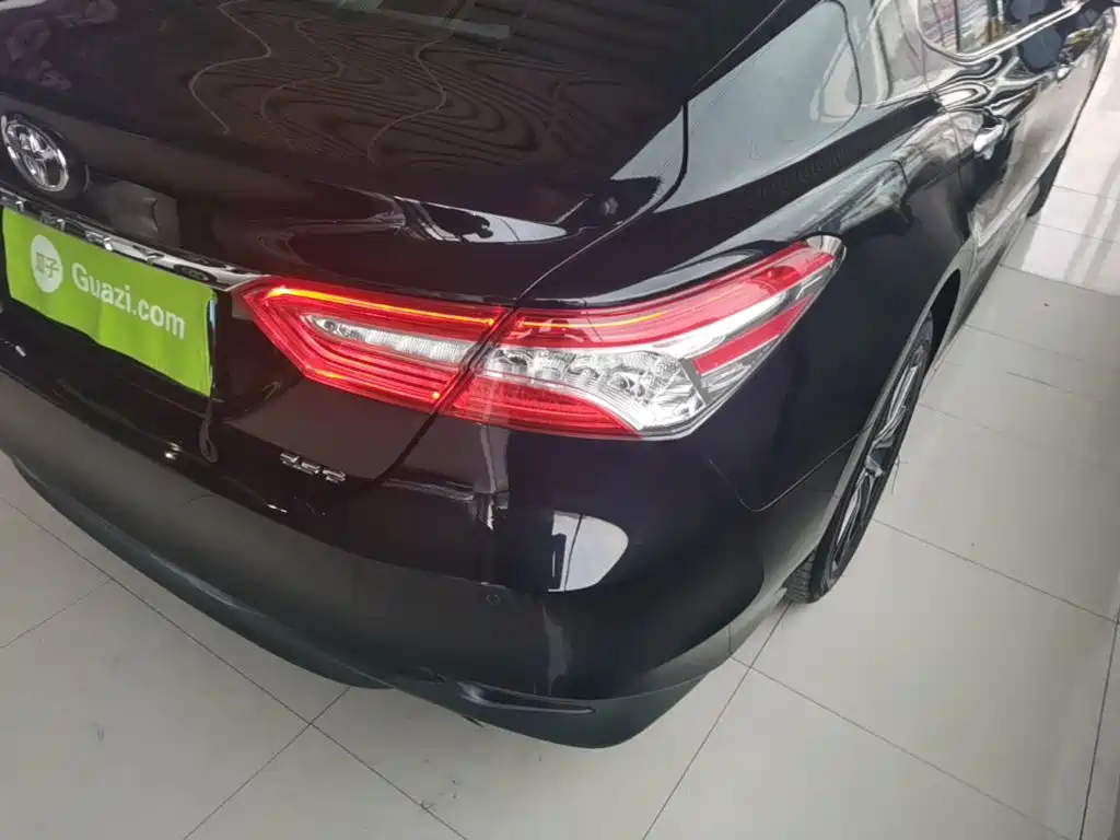 Toyota Camry — миниатюра 8