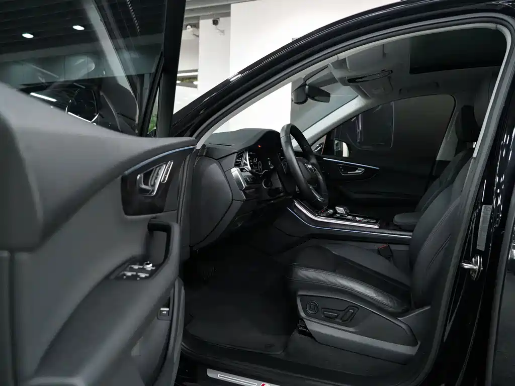 Audi Q7 — миниатюра 9