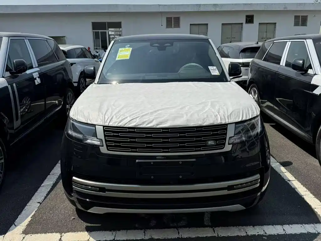 Land Rover Range Rover 2026 3.0 L6 400PS SE