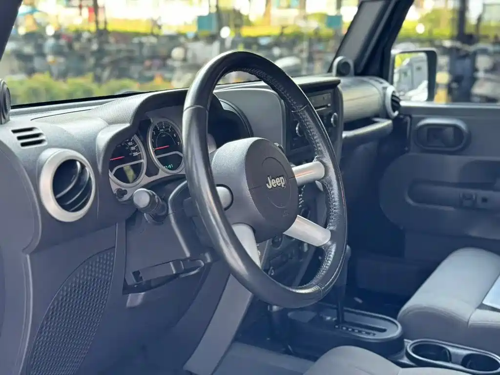 Jeep Wrangler — миниатюра 6