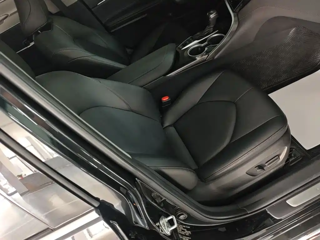 Toyota Camry — миниатюра 25