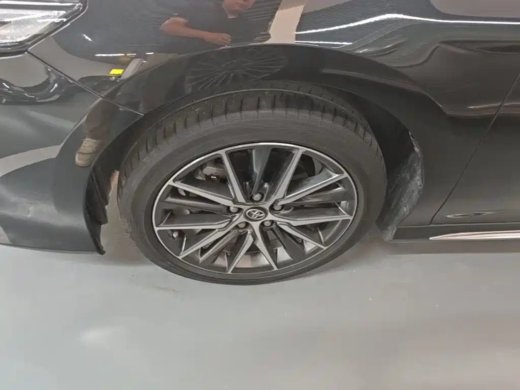 Toyota Camry — миниатюра 23