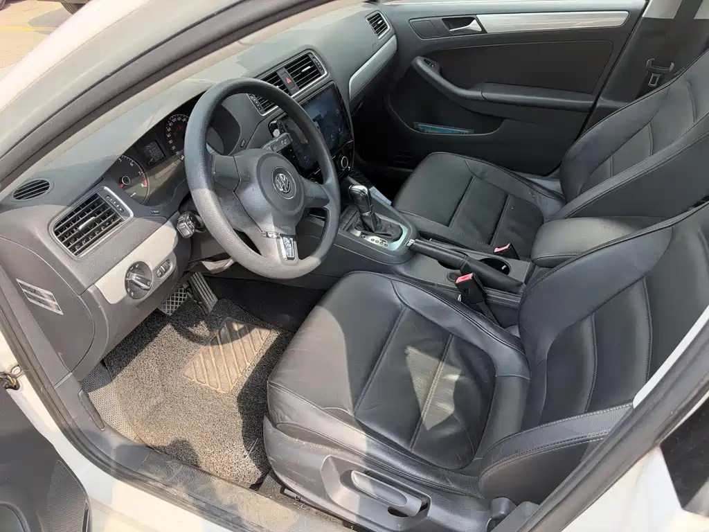 Volkswagen Sagitar — миниатюра 3