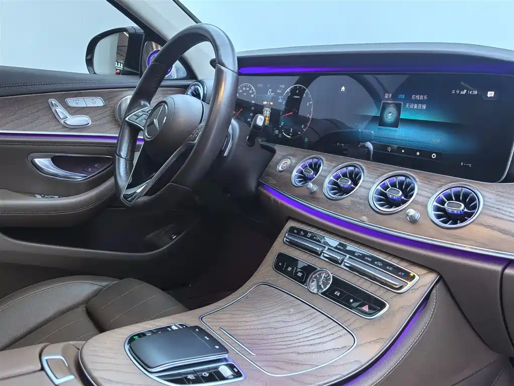 MERCEDES-BENZ E CLASS