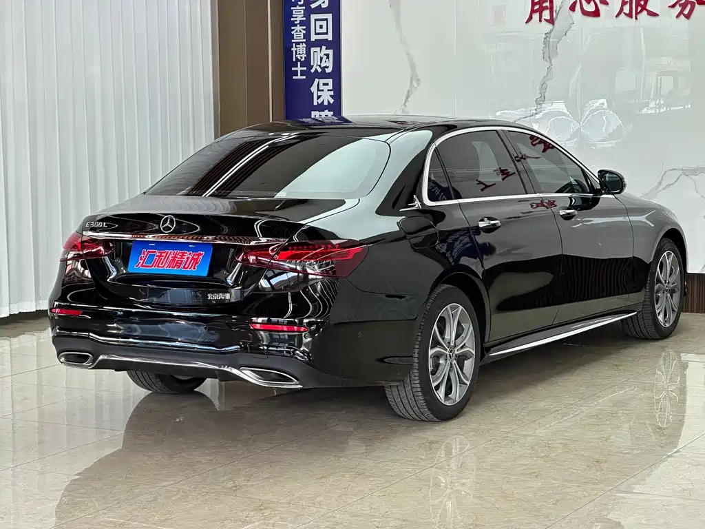Mercedes-Benz E-Class — миниатюра 5