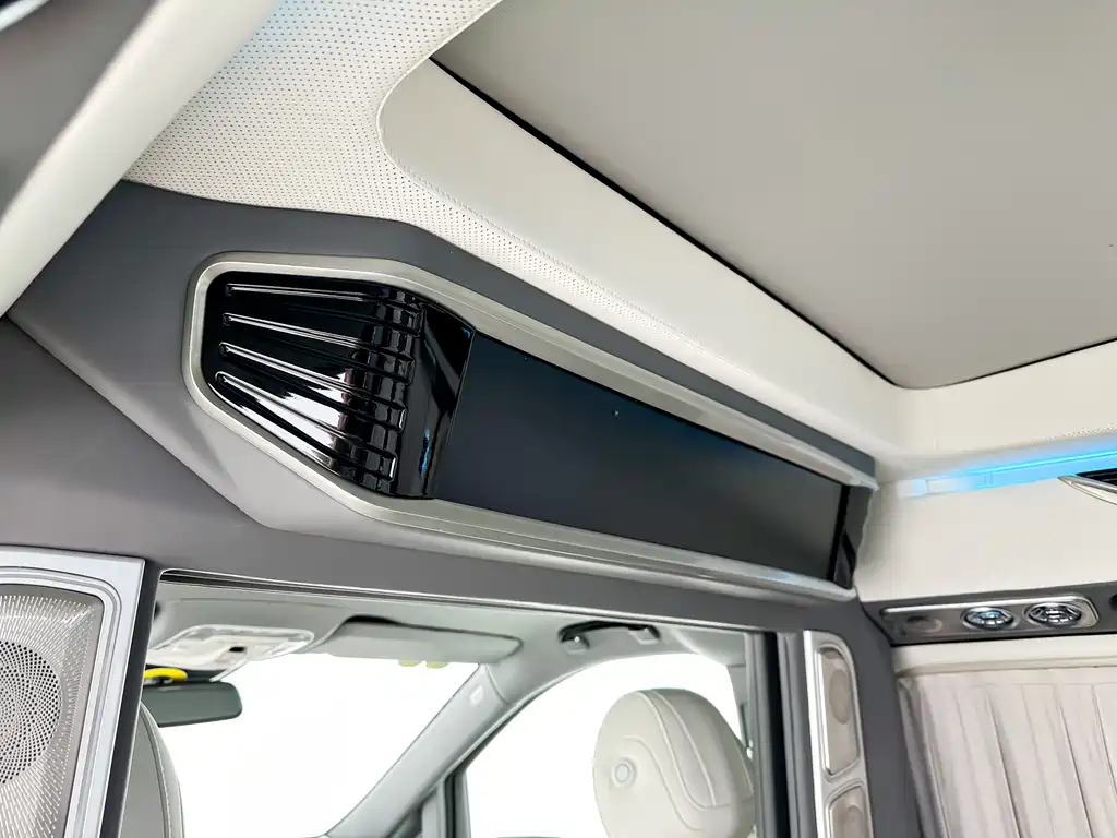 MERCEDES-BENZ V CLASS