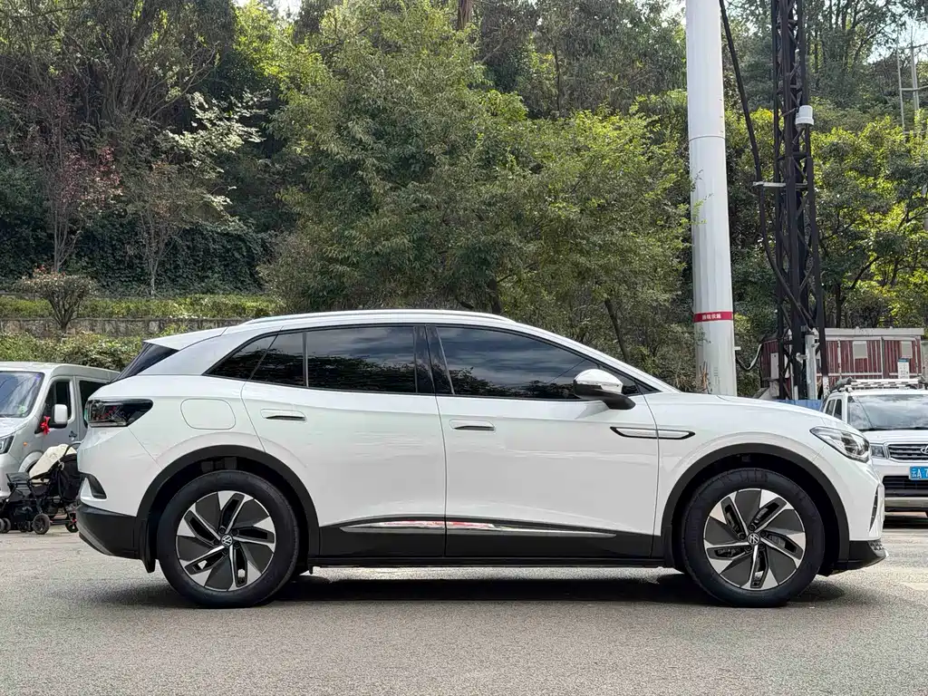 Volkswagen ID.4 Crozz — миниатюра 4