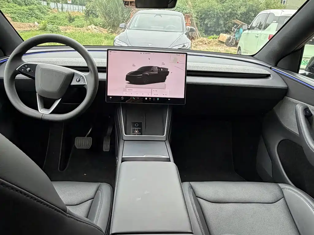 Tesla Model Y — фотографии объявления, Фото 12