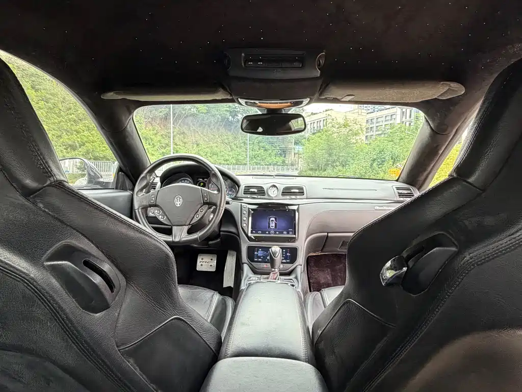 Maserati GranTurismo — миниатюра 12