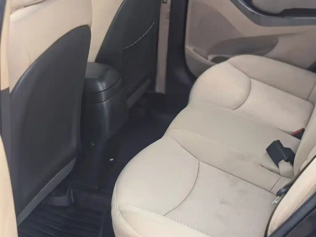 Hyundai Elantra Langdong — миниатюра 9