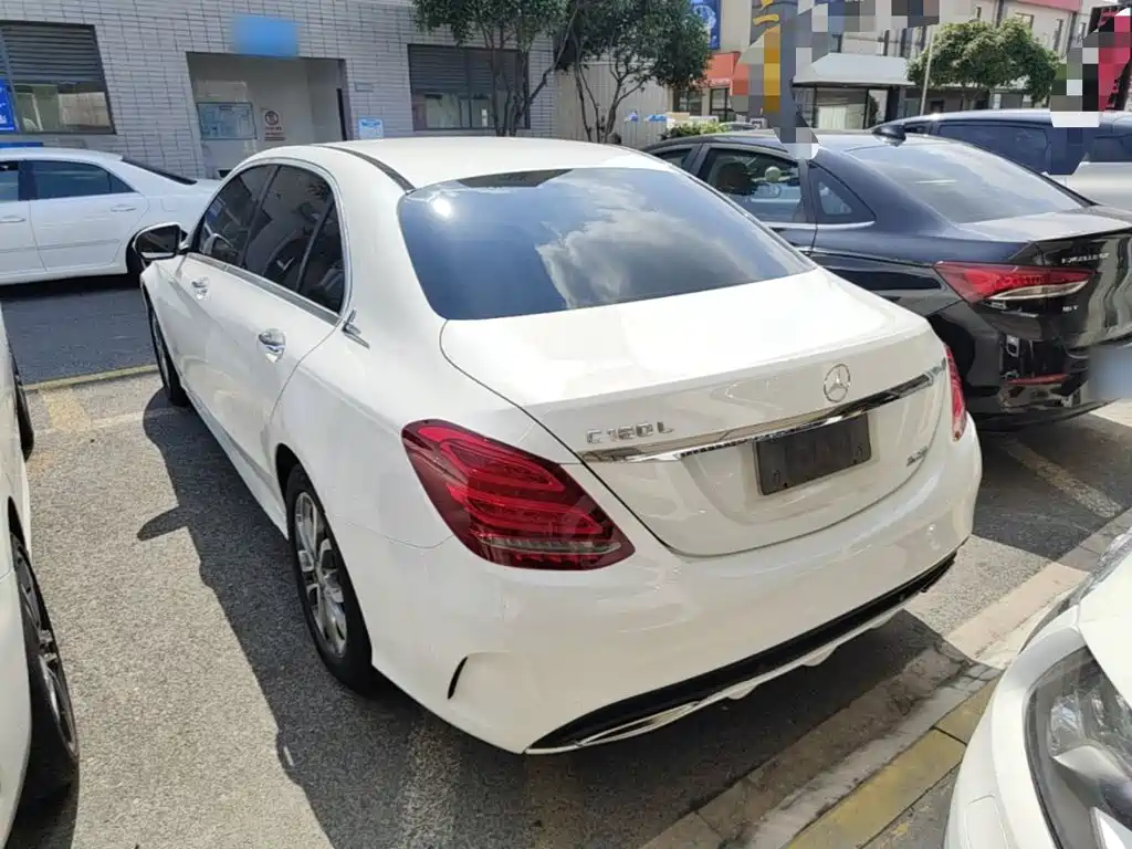 Mercedes-Benz C-Class — миниатюра 5