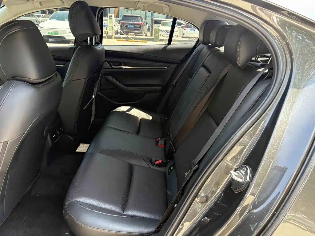 Mazda 3 Axela — миниатюра 13