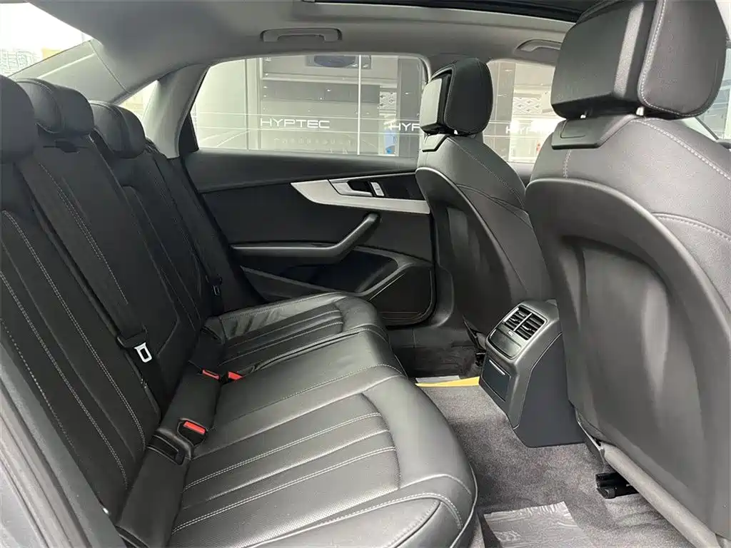 Audi A4L 2023 40 TFSI Fashion
