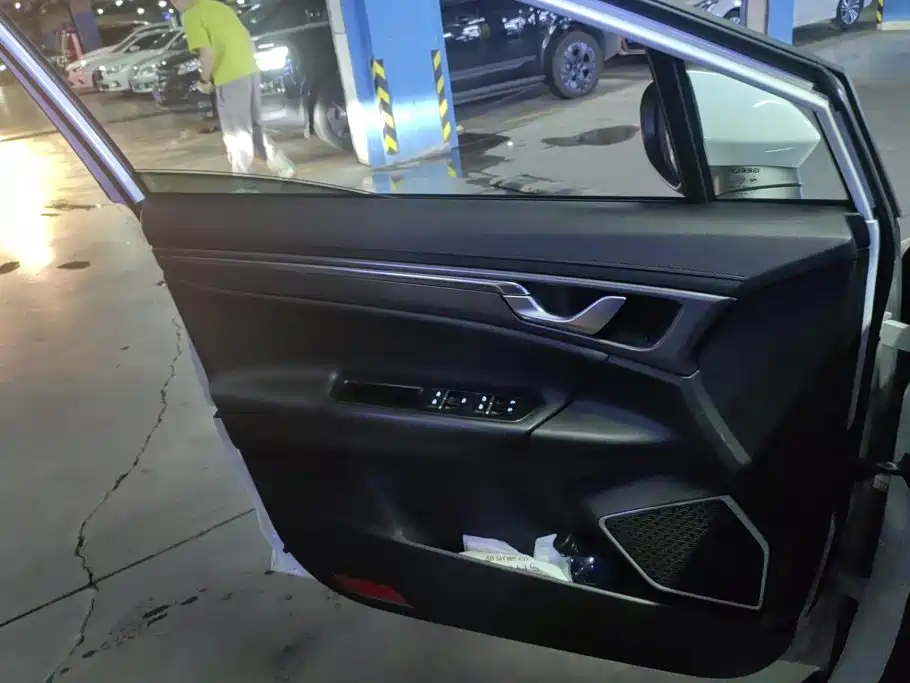 Geely Emgrand GS — миниатюра 7