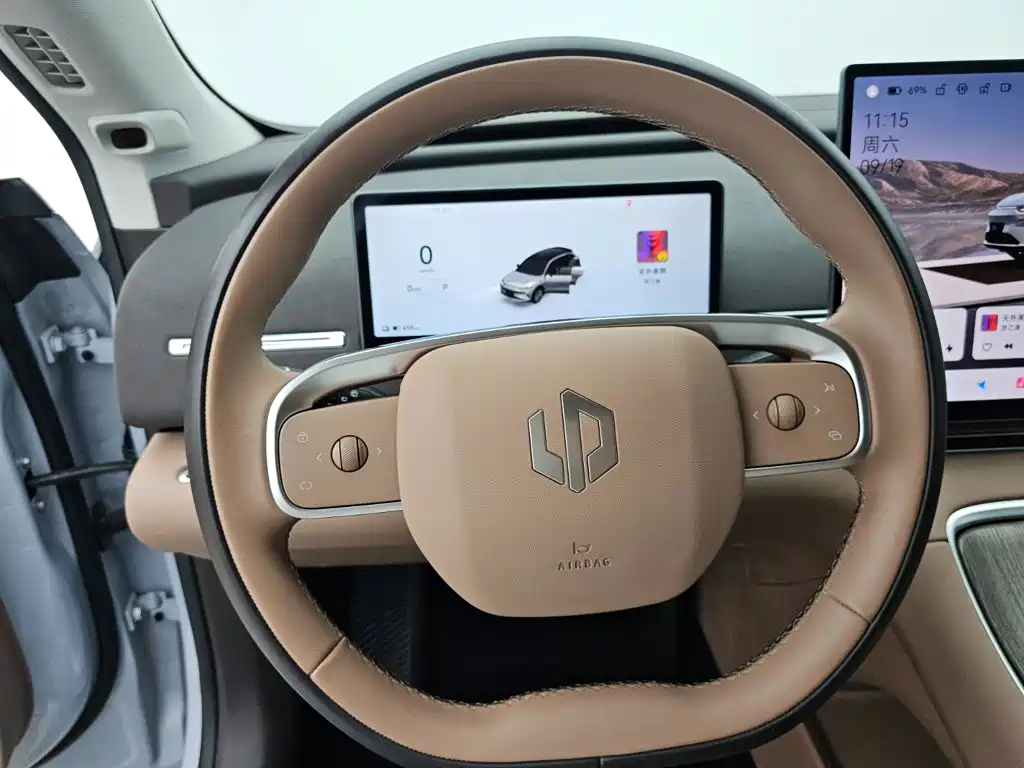Leapmotor Leapmotor C11 — миниатюра 10