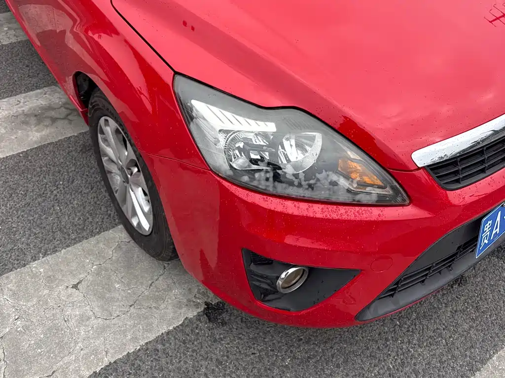 Ford Focus 2011 1.8L AT Fashion
