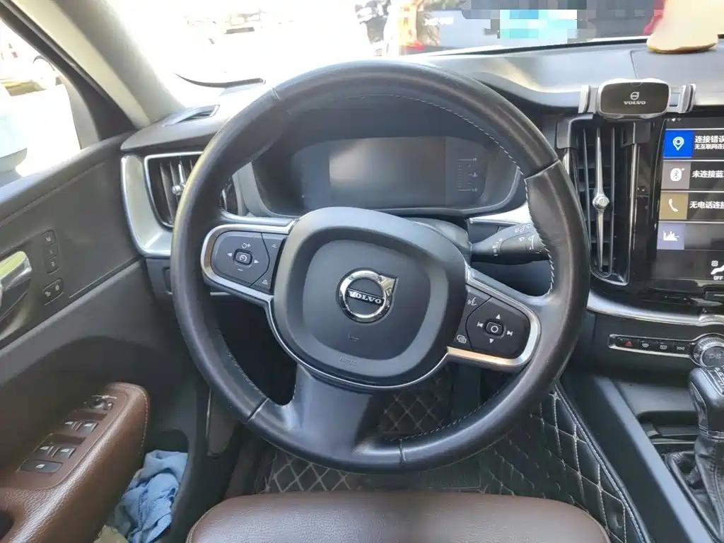 Volvo XC60 — миниатюра 3