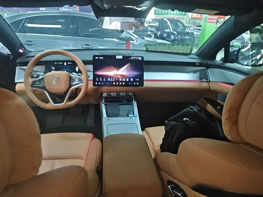 BYD Han L — миниатюра 10