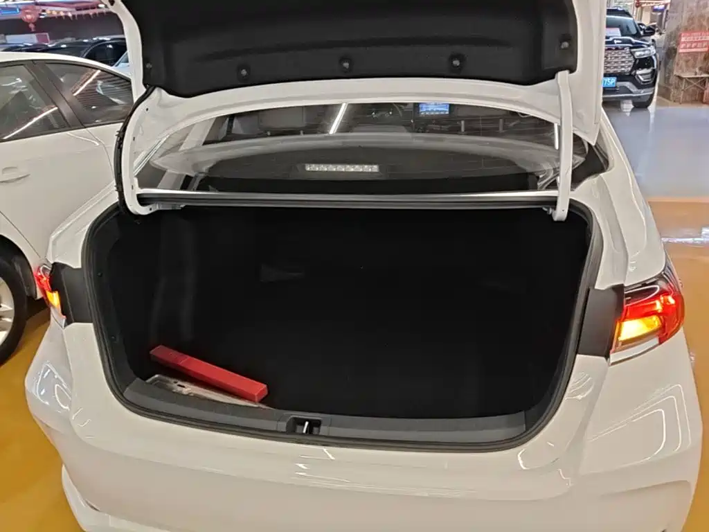 Toyota Corolla — миниатюра 19